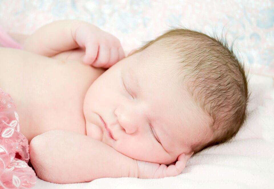 Akibat bayi sering tidur miring